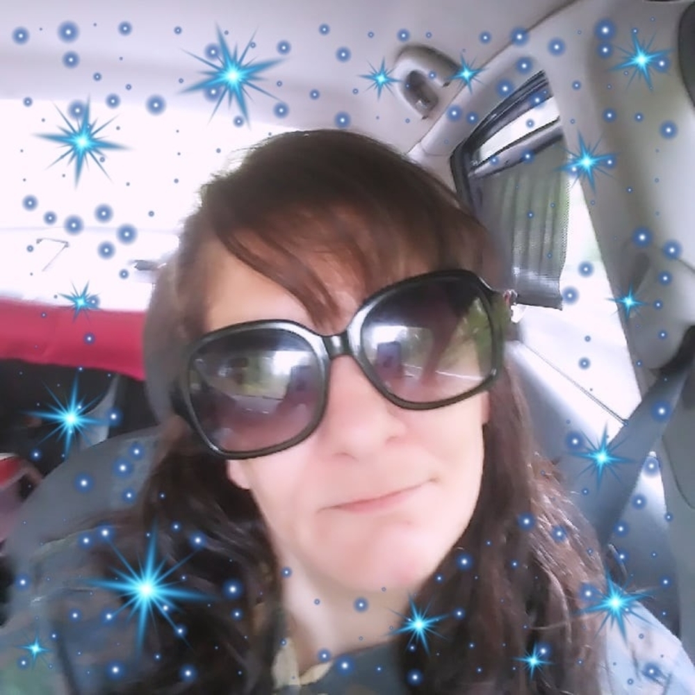 Meet your Posher, Tania